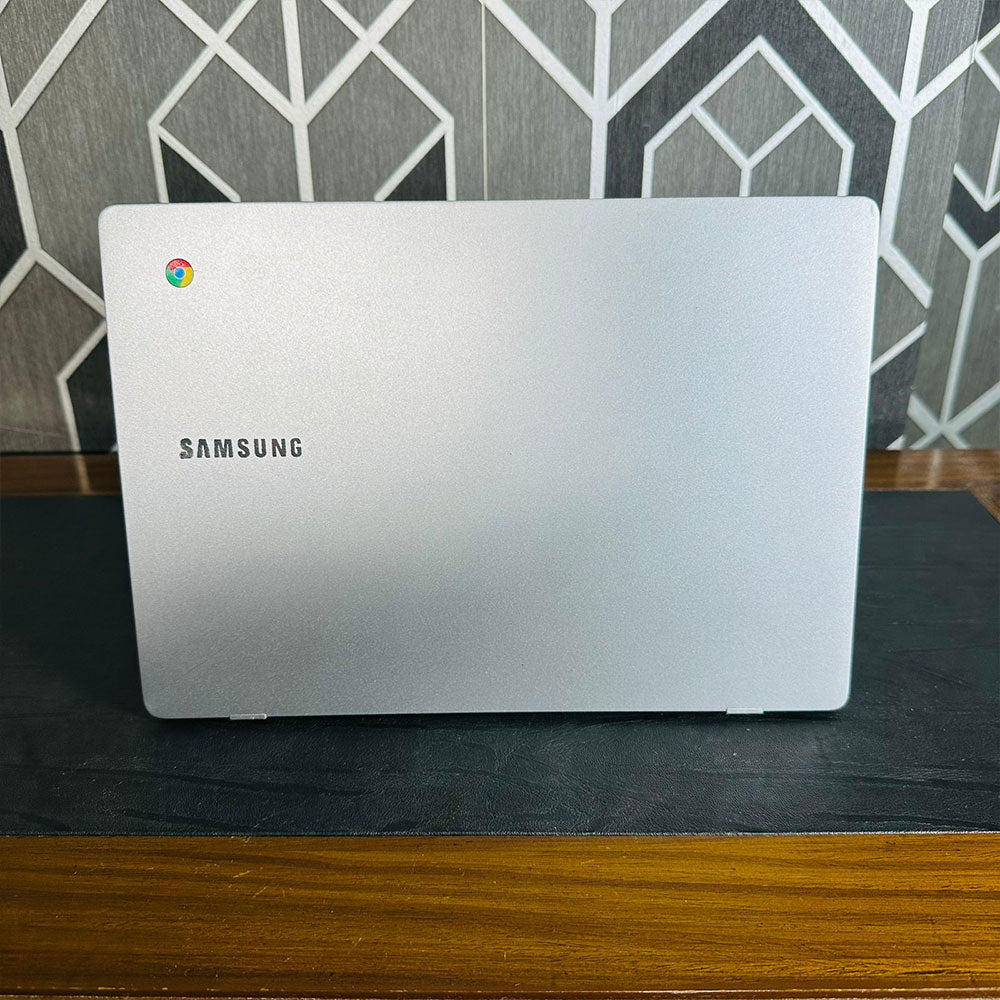 Samsung | Chromebook 4 | 32GB Storage | 4GB RAM | ‎1.10 GHz Intel Celeron | ‎Intel UHD Graphics 600 | 2029 Updateable | Playstore Supported | 11.6 Inch Display | Chromebook