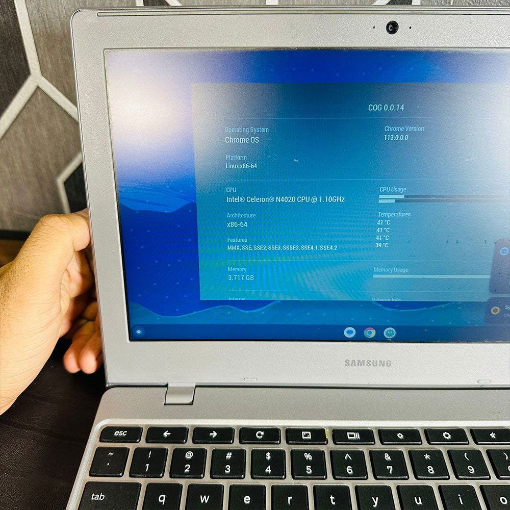 Samsung | Chromebook 4 | 32GB Storage | 4GB RAM | ‎1.10 GHz Intel Celeron | ‎Intel UHD Graphics 600 | 2029 Updateable | Playstore Supported | 11.6 Inch Display | Chromebook